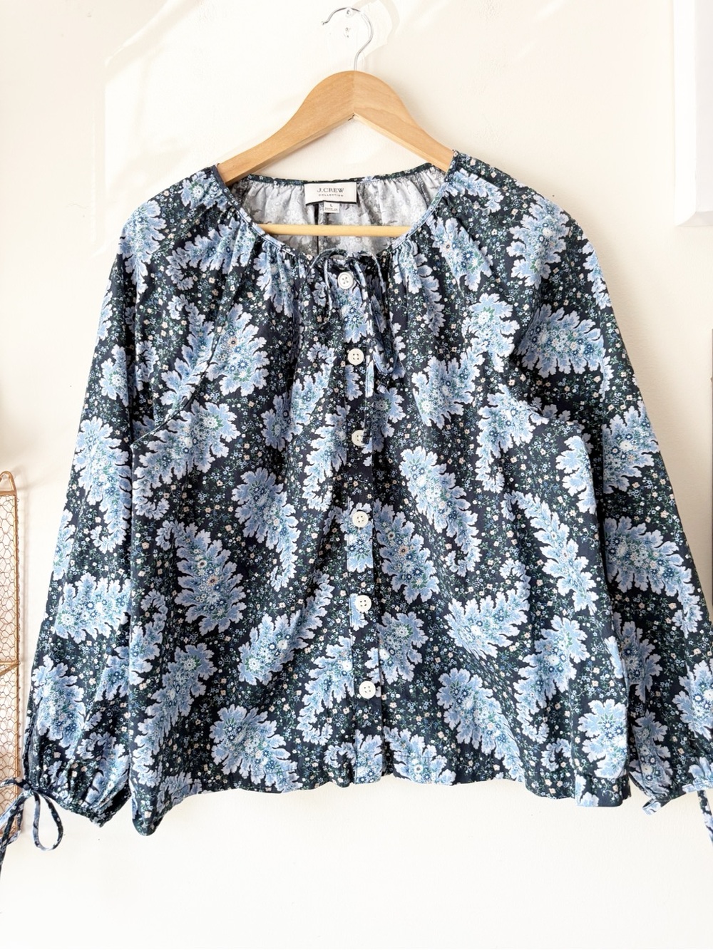 J. Crew Collection Tie sleeve Button Front Top Ratti Pacific Paisley Size L - Picture 9 of 14